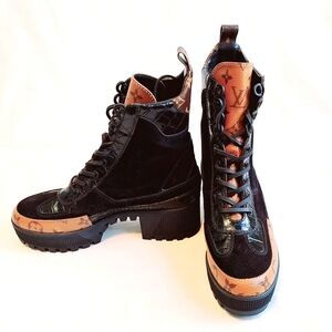 Louis Vuitton NWOT Star Trail ankle boot